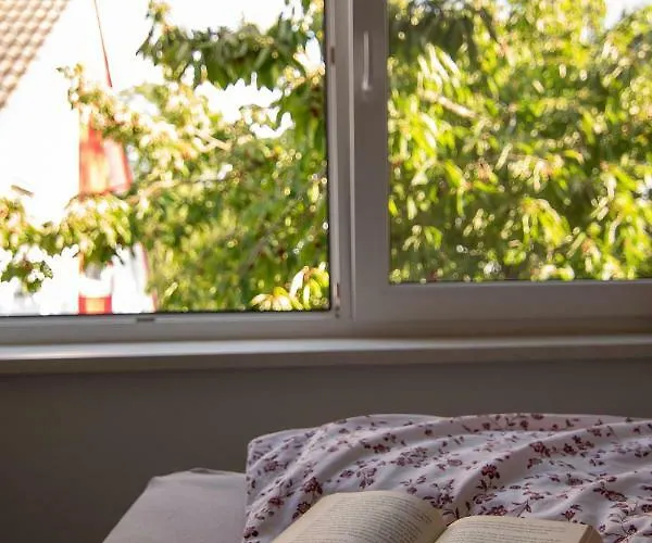 Goermer Mit Wasserbett Nyaraló *